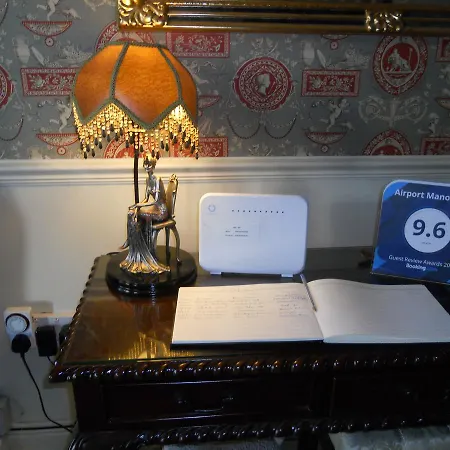 Airport Manor 4*
